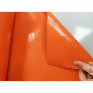 Nafukovací plachta pro rozlití úniku oleje